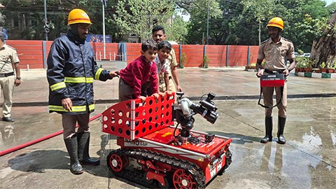 KG 1 Field trip to Fire station - 1