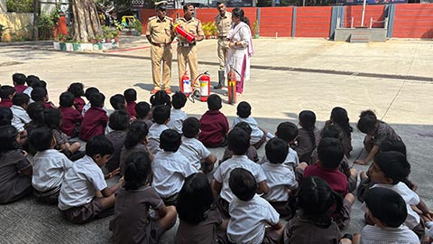 KG 1 Field trip to Fire station - 6